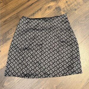 Hollister Black and White Geometric Mini Skirt Women’s Size XL